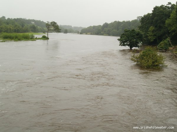  Boyne River - R. Boyne upstream at Heritage walk bridge..