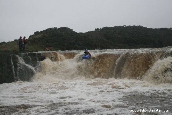  Bunduff River - Mark taylor boofing