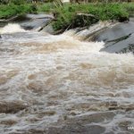 Photo of the Liffey river in County Dublin Ireland. Pictures of Irish whitewater kayaking and canoeing. Temple Mills LH Chute.. Photo by gringottsgoblin