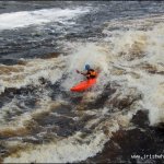 Photo of the Tarmonbarry Wave in County Roscommon Ireland. Pictures of Irish whitewater kayaking and canoeing. Photo by Alan Judge