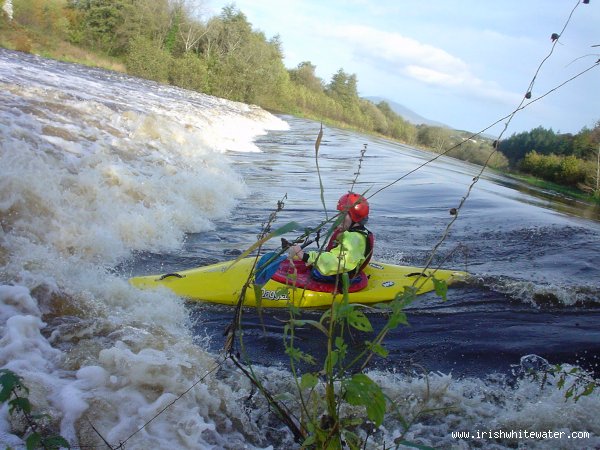  Barrow River - clare mcsweeney running the second wier at clashganny high water