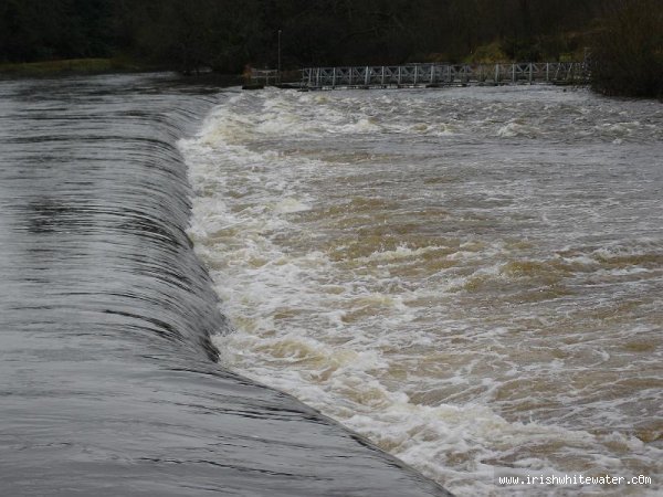  Boyne River - Diagonal Ramparts Weir: Navan. High Water