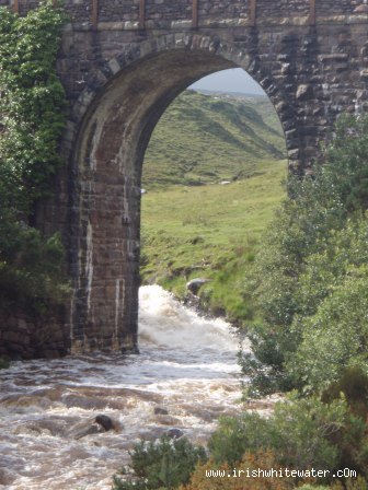  Bunhowna River - View back upstream under the bridge
