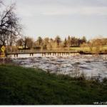 Photo of the Lower Shannon (Castleconnell) in County Limerick Ireland. Pictures of Irish whitewater kayaking and canoeing. Foot bridge at Castleconnell. Photo by Peter