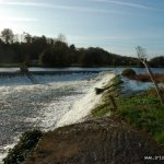 Photo of the Nore river in County Kilkenny Ireland. Pictures of Irish whitewater kayaking and canoeing. Thomastown weir. Photo by Jim Brown